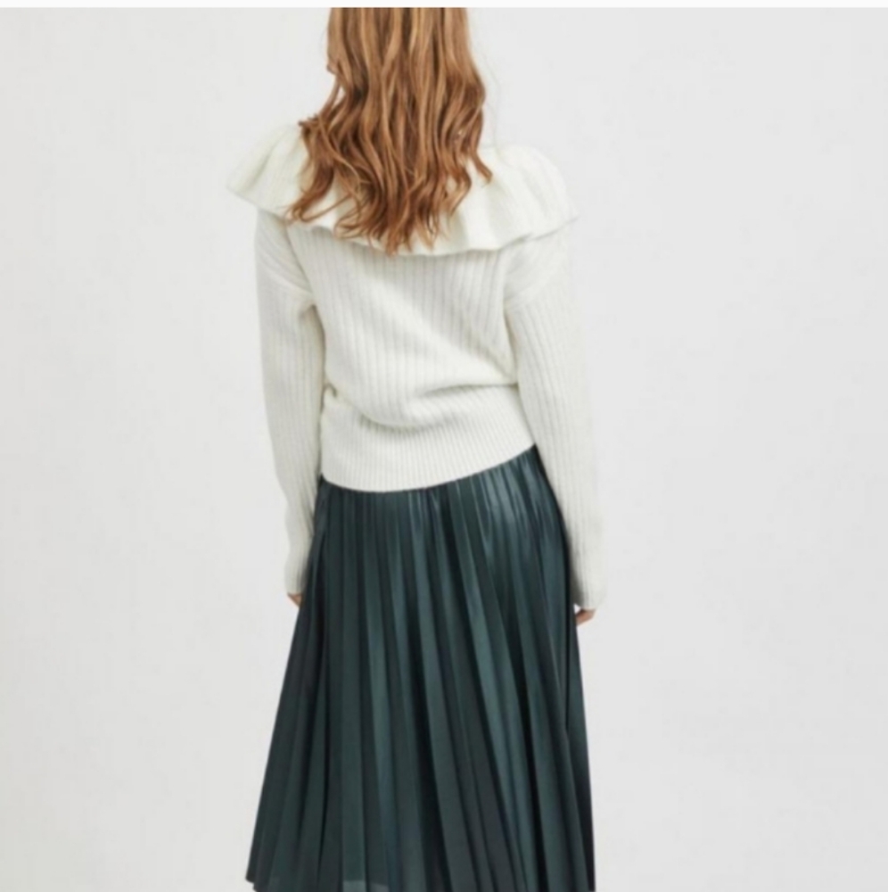 NEW! CeCe Vila Ruffle Knit Sweater - Picture 4 of 10